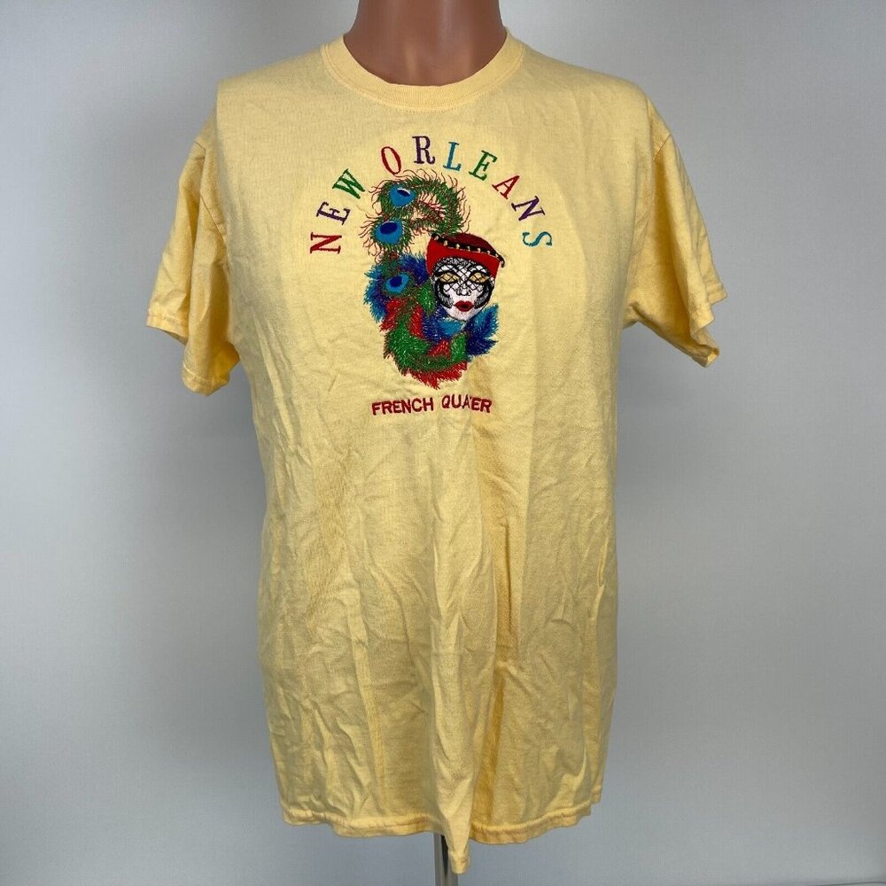 Vintage 90s New Orleans French Quarter T Shirt Mens Size M Yellow Mardi Gras - Picture 2 of 4